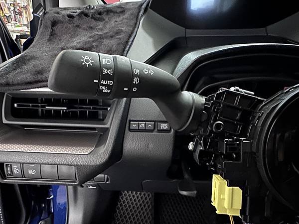 TOYOTA PRIUS Phev 升級PLAYGROUND