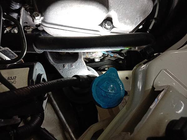 SWIFT 自備全車水管及部分漏油處理