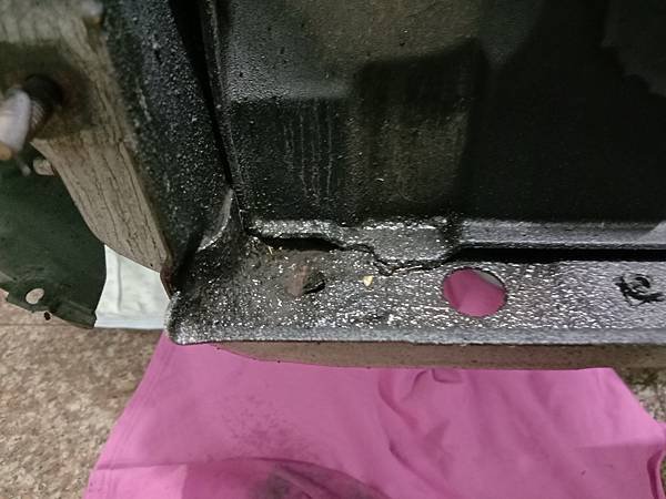 SWIFT 自備全車水管及部分漏油處理