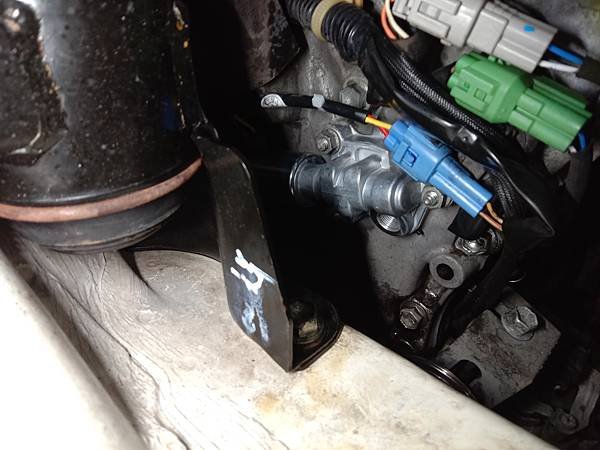 SWIFT 自備全車水管及部分漏油處理