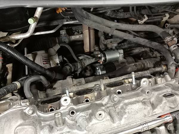 SWIFT 自備全車水管及部分漏油處理