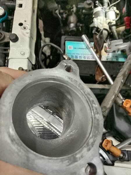 SWIFT 自備全車水管及部分漏油處理