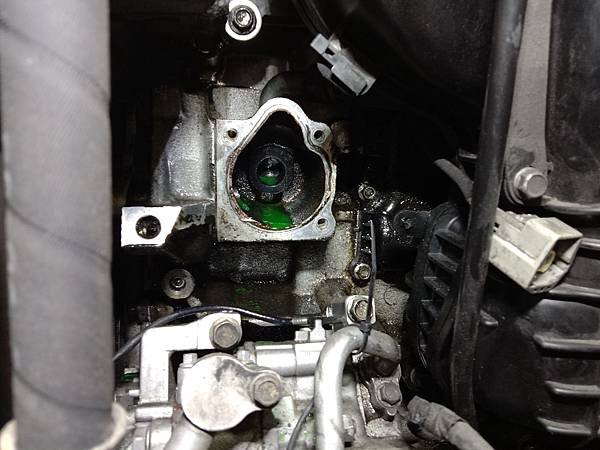 MAZDA 6 自備水箱&amp;相關零件更換