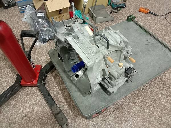 TIERRA 1.6 漏油整理