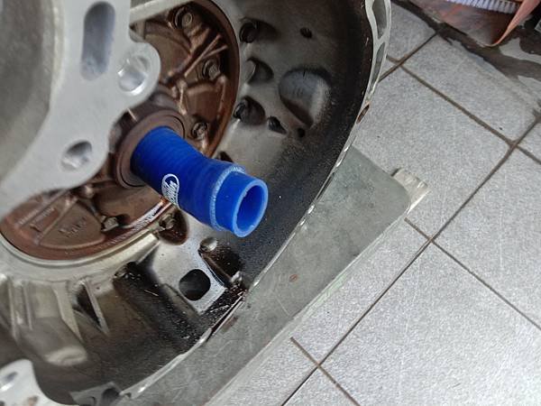 TIERRA 1.6 漏油整理