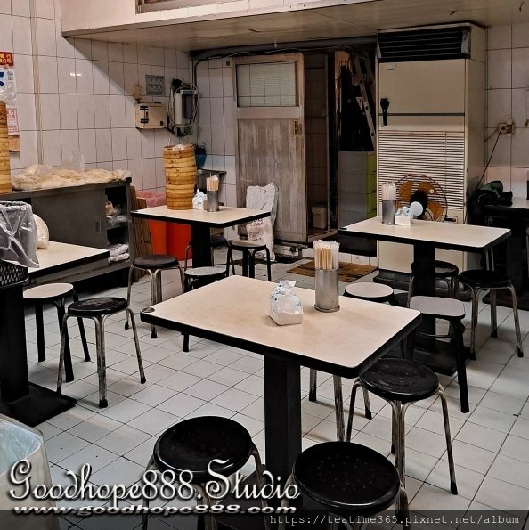 北市-(中正)紹興南街永和豆漿-餐廳桌椅.jpg