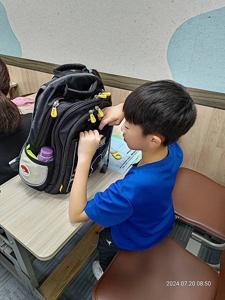 impact怡寶護脊書包  小學生書包高cp值   大推薦