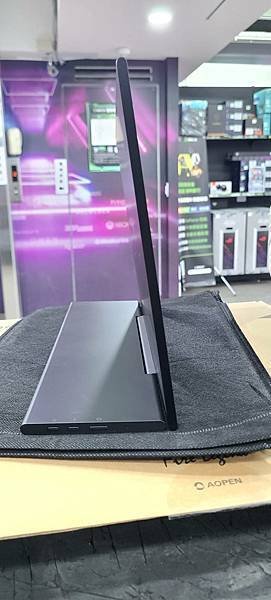 [簡單開箱]AOPEN 16PM6Q 外接式螢幕