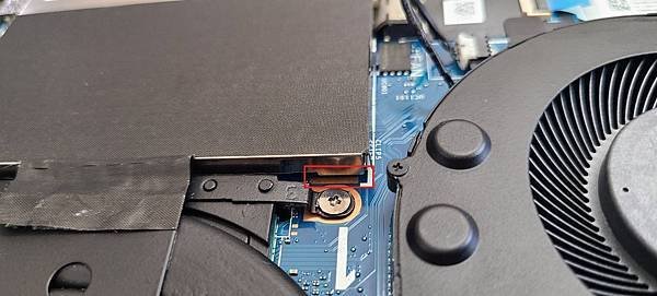 [簡單開箱]Lenovo Legion Slim 5 82Y