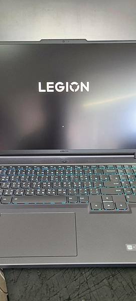 [簡單開箱]Lenovo Legion Slim 5 82Y