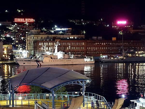 基隆廟口夜市+基隆夜景無敵美景+美食夜景餐廳2.jpg