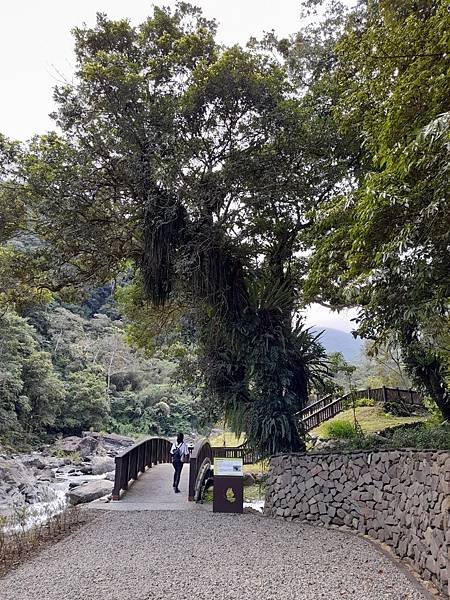 福山大羅蘭溪馬岸圳步道之新北烏來老街美食山豬肉香腸一日遊推薦_201002_49.jpg