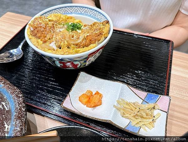 【信義區美食】富士豬排 微風南山店開幕慶，吃多少送多少，比買