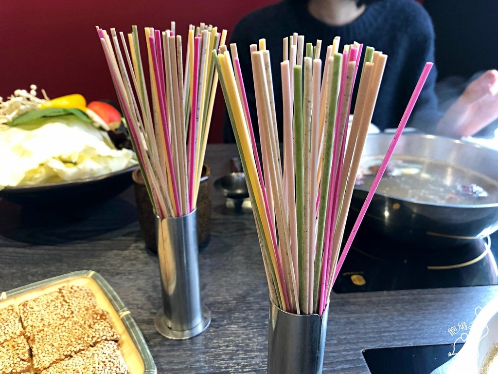 草原風蒙古火鍋（永康店）_蔬食彩虹麵.jpg