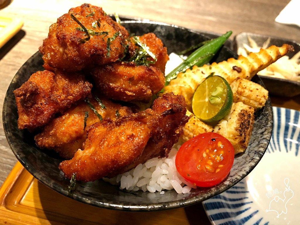 大河屋 燒肉丼 串燒-統一時代店_唐揚雞肉丼定食.jpg