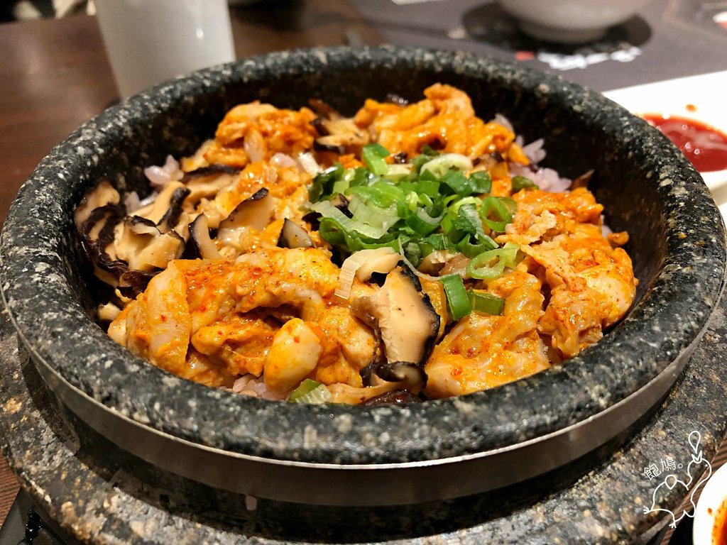 涓豆腐_黃金雞石鍋飯.jpg