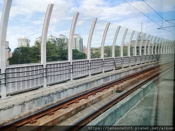 DHLRT20211008_Q028.jpg