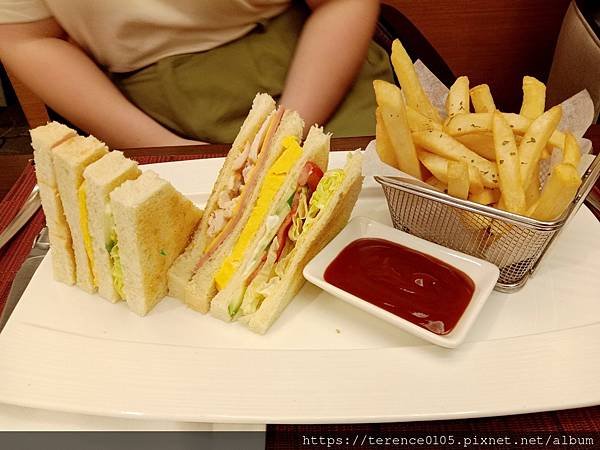 2024Aug_F09.jpg