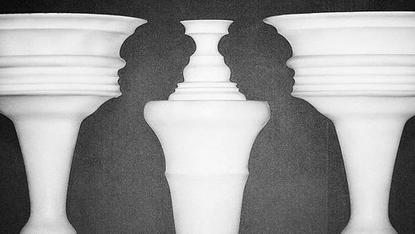 02a-pillars-people-illusion_12102020_21659.jpg