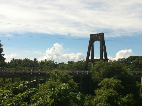 歷史建築東河橋