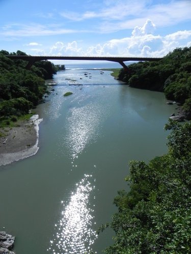 歷史建築東河橋