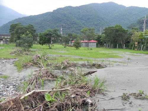 好慘的東岳湧泉露營區