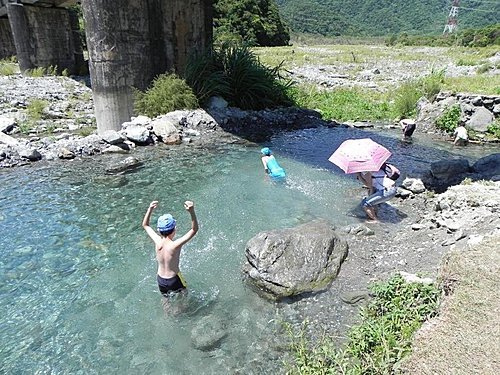 東岳湧泉戲水及露營區探訪