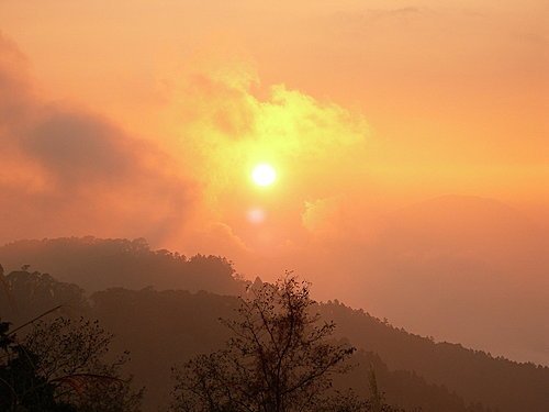 阿里山塔山夕照