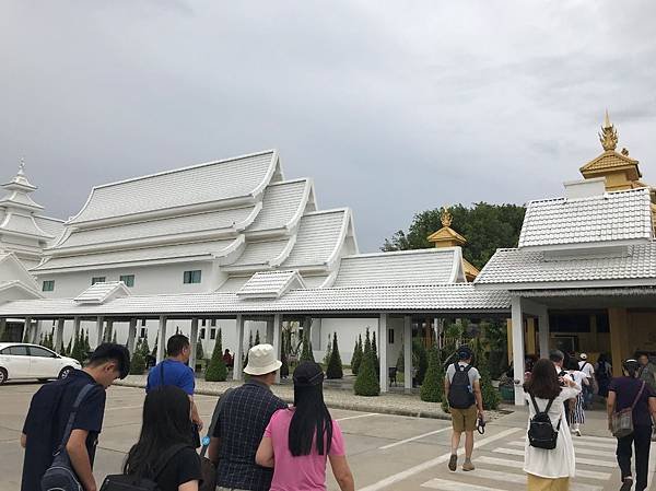 【泰國清萊】白廟 Wat Rong Khun   穿越地獄，
