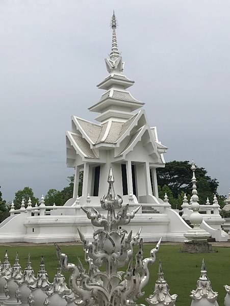 【泰國清萊】白廟 Wat Rong Khun   穿越地獄，