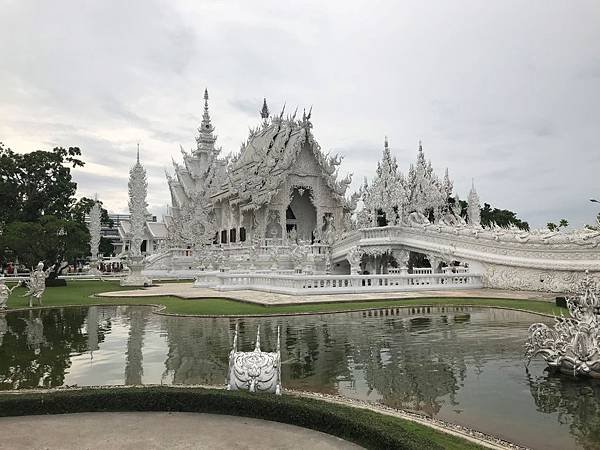 【泰國清萊】白廟 Wat Rong Khun   穿越地獄，