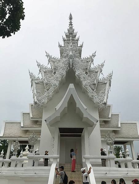 【泰國清萊】白廟 Wat Rong Khun   穿越地獄，