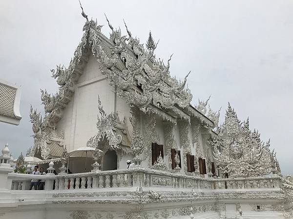 【泰國清萊】白廟 Wat Rong Khun   穿越地獄，