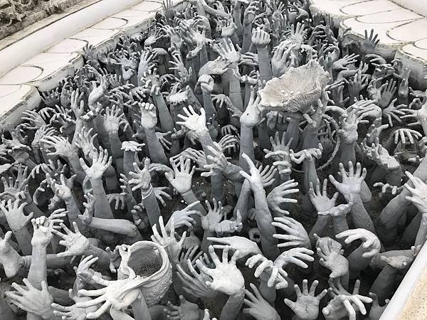 【泰國清萊】白廟 Wat Rong Khun   穿越地獄，