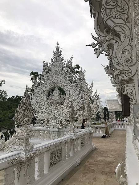 【泰國清萊】白廟 Wat Rong Khun   穿越地獄，