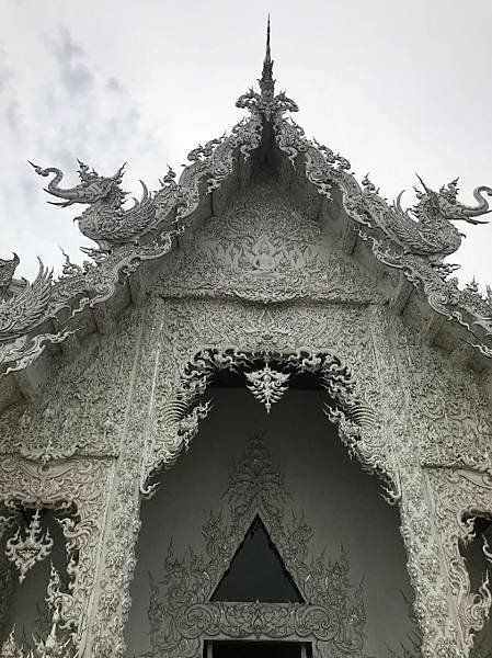 【泰國清萊】白廟 Wat Rong Khun   穿越地獄，