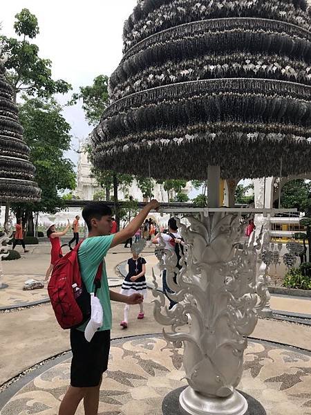 【泰國清萊】白廟 Wat Rong Khun   穿越地獄，