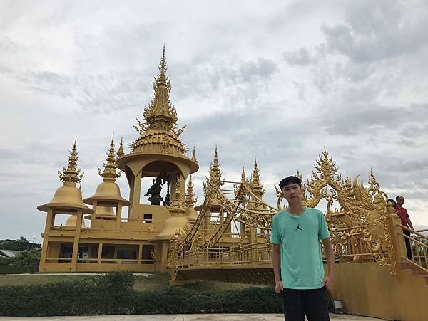 【泰國清萊】白廟 Wat Rong Khun   穿越地獄，