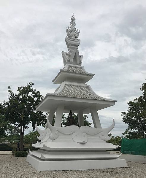 【泰國清萊】白廟 Wat Rong Khun   穿越地獄，