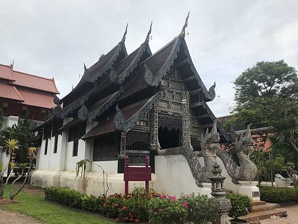 【泰國清邁】置身清邁古城區中最高的建築~柴迪隆寺(大塔寺)，