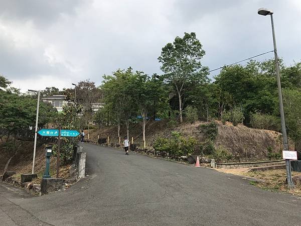 【南投市】虎山藝術館及文學步道，遠離塵囂的藝術館及原始森林步