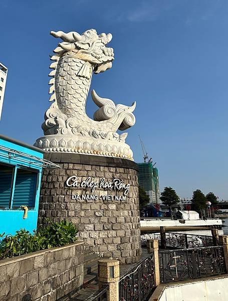 【越南峴港】APEC公園、體驗愛情橋的浪漫與漫步美溪沙灘