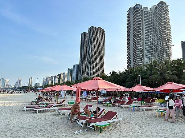 【越南峴港】APEC公園、體驗愛情橋的浪漫與漫步美溪沙灘