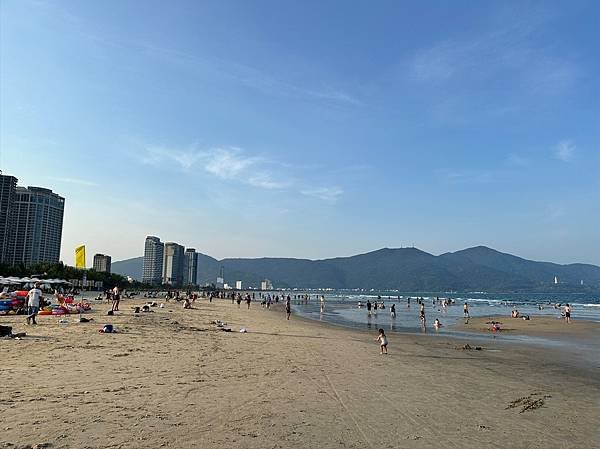 【越南峴港】APEC公園、體驗愛情橋的浪漫與漫步美溪沙灘