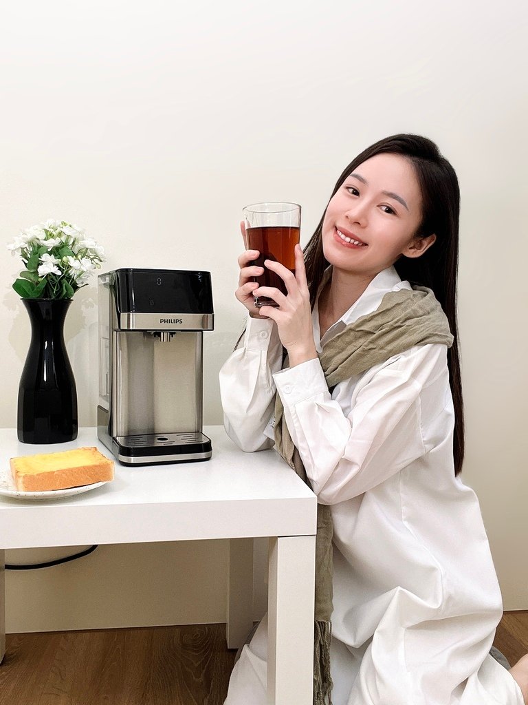 輕巧美型飲水機|瞬熱飲水機推薦【Philips飛利浦2.2L