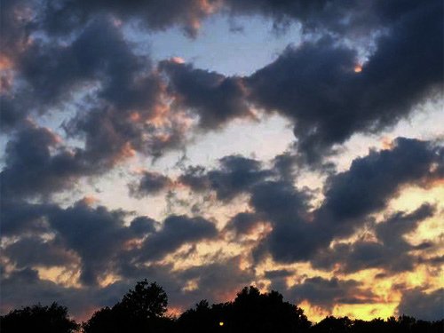 Dusk clouds 05-11-2016.jpg