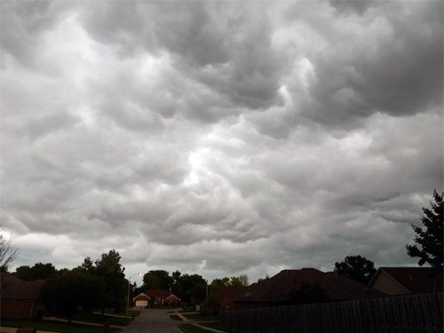 Storm clouds 05-24-2016.jpg