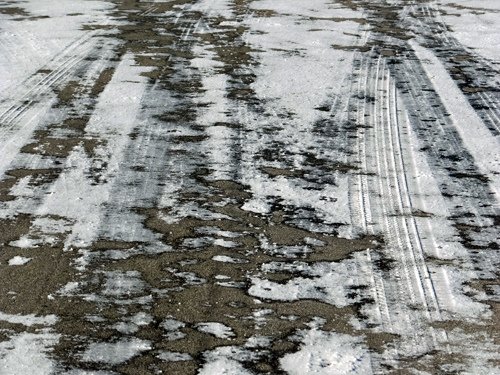 Tire tracks on light snow 12-18-2016.jpg