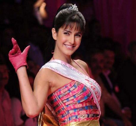 katrina-kaif-as-barbie-doll-at-lakme-fashion-week-1231.jpg