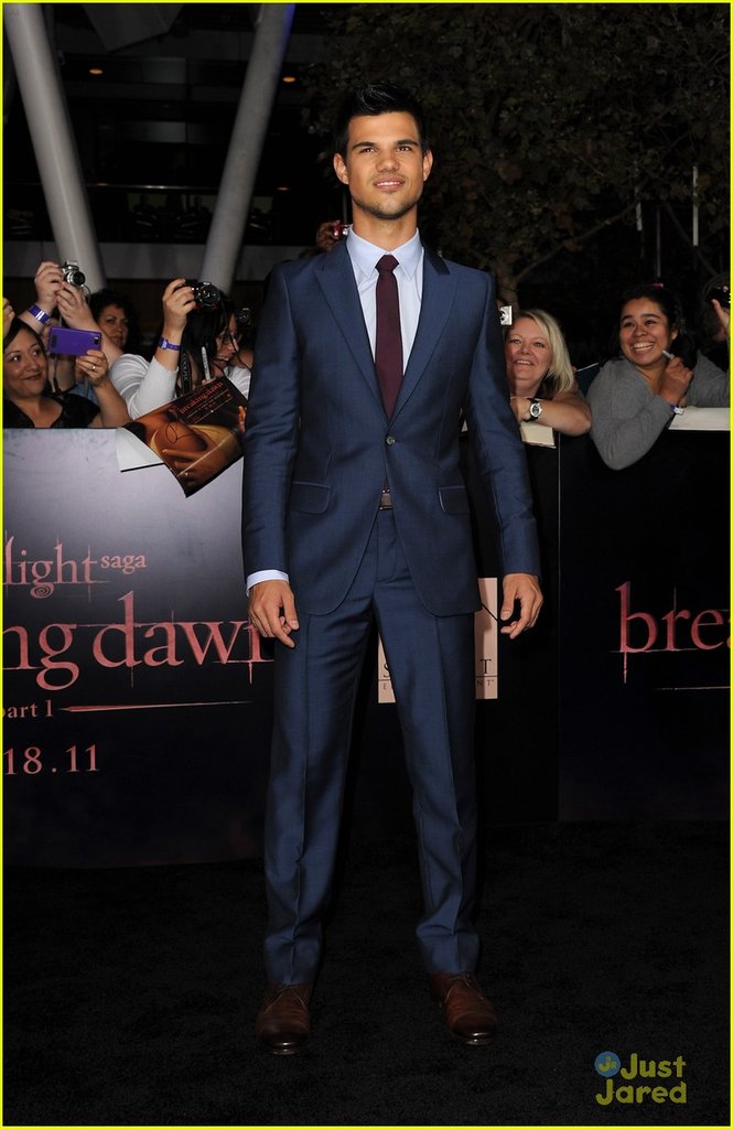 taylor-lautner-bd-premiere-05.jpg